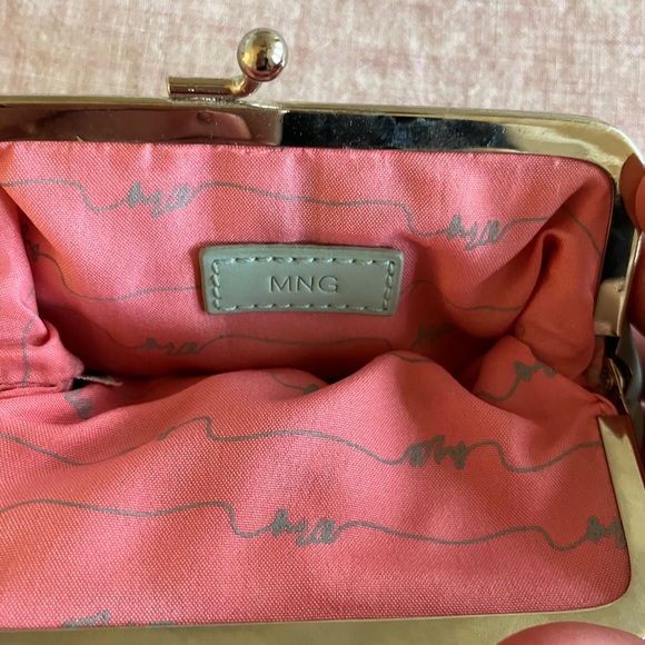 Mango Double Kiss Clasp Coin Purse, from 2005. - Picture 4 of 9